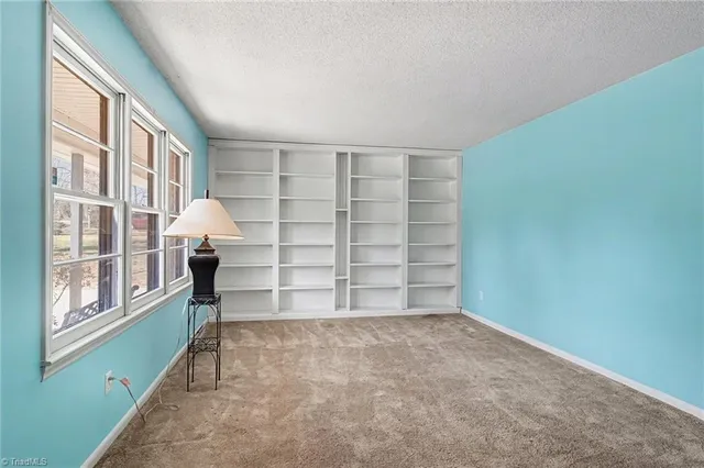 $269,900 | 405 Idlewild Drive, Lexington, NC 27295