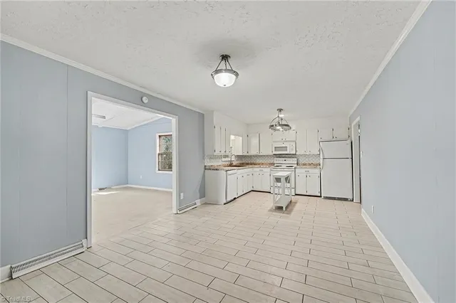 $269,900 | 405 Idlewild Drive, Lexington, NC 27295