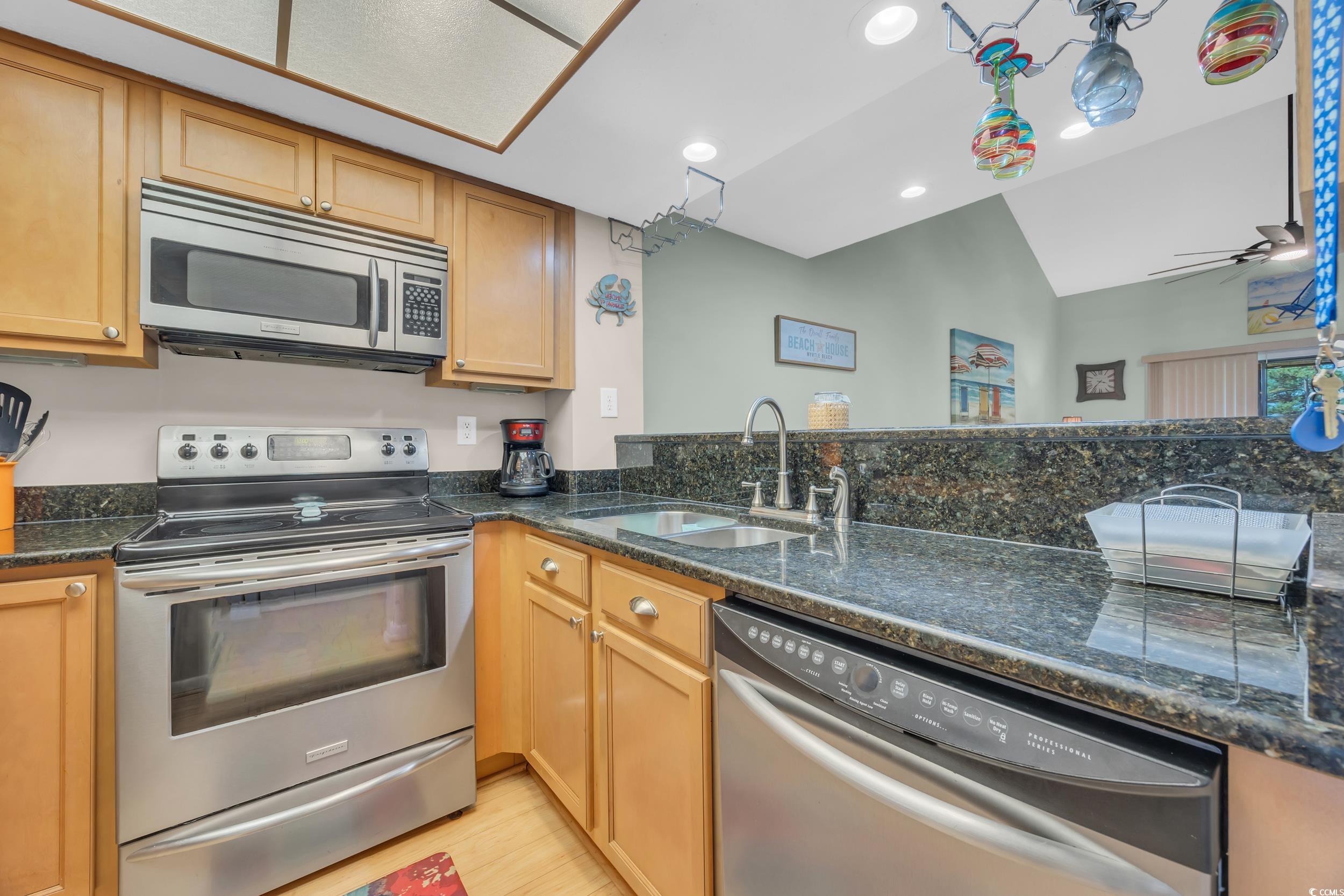 501 Maison Drive, Unit B25 Myrtle Beach, SC 29572 - Photo 7 of 40