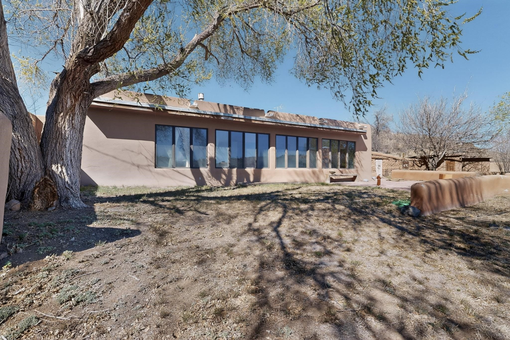 442 Los Pinos Road Santa Fe, NM 87507 - Photo 57 of 82