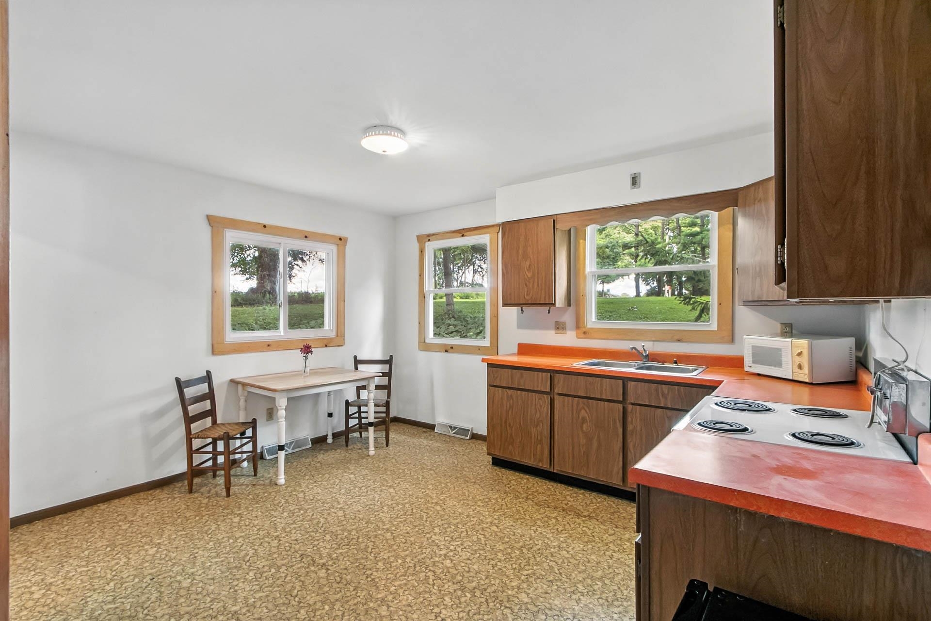 W8738 White Crow Road Fort Atkinson, WI 53538 - Photo 24 of 64