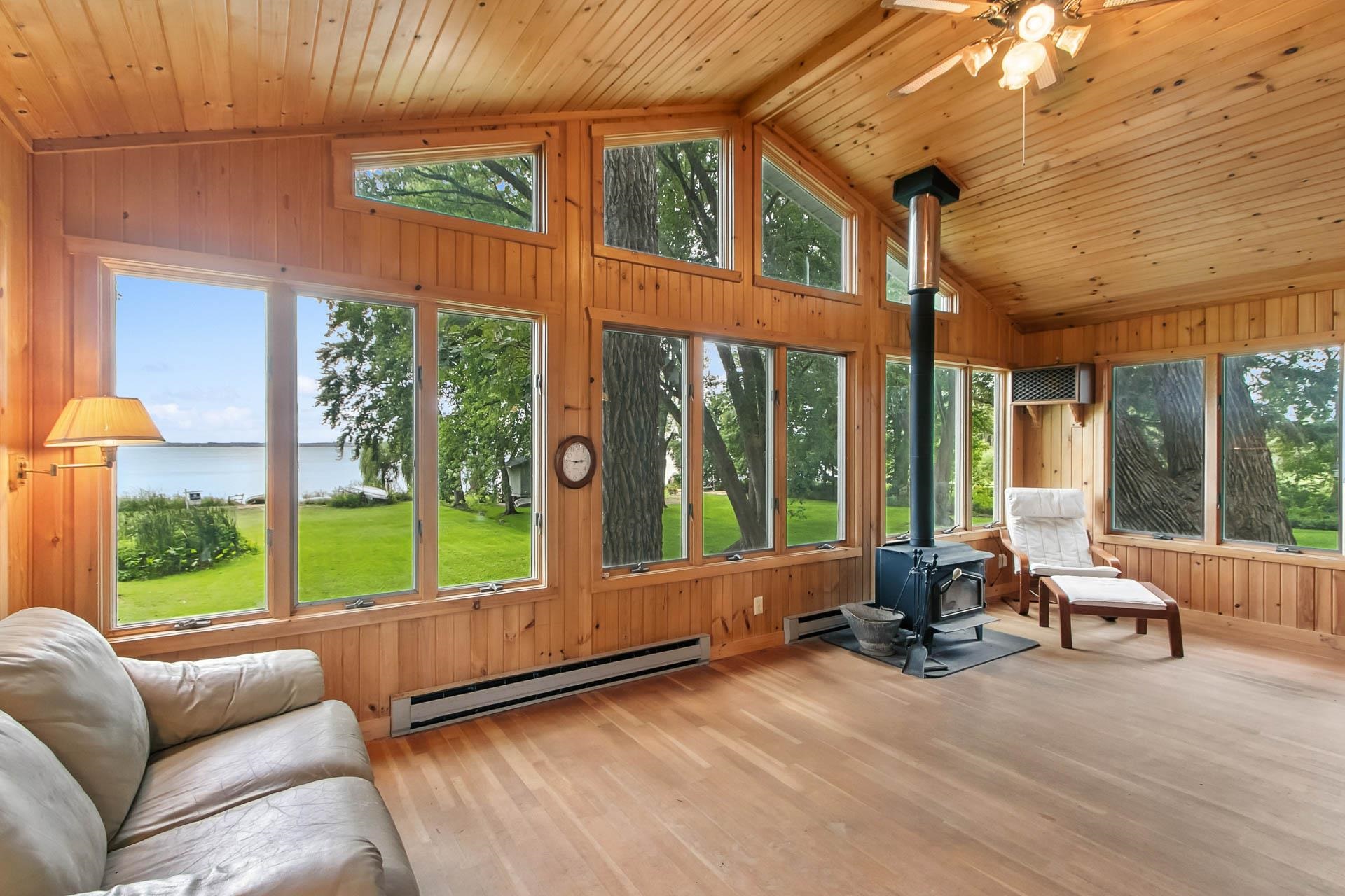 W8738 White Crow Road Fort Atkinson, WI 53538 - Photo 9 of 64