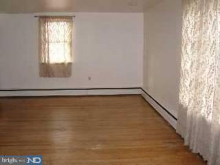 502 Spring Street Pottstown, PA 19464 - Photo 3 of 6 Gallery Image 3