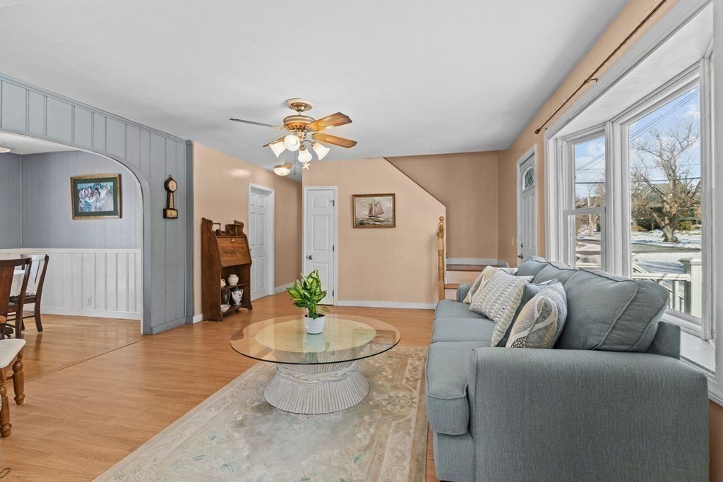 516 Pearse Road Swansea, MA 02777 - Photo 12 of 40 Gallery Image 12