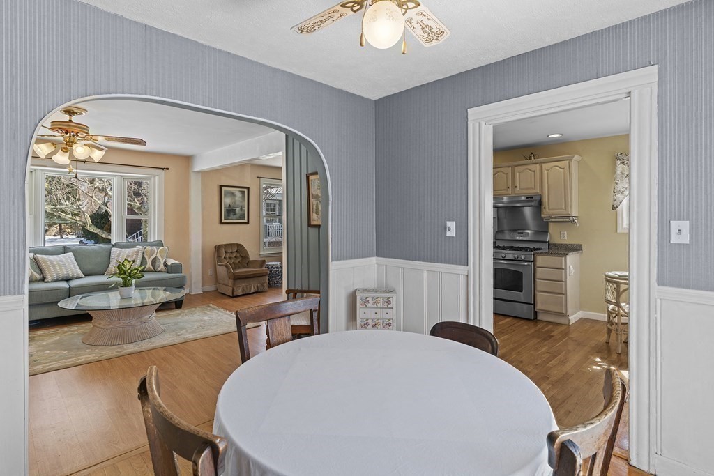 516 Pearse Road Swansea, MA 02777 - Photo 15 of 40 Gallery Image 15