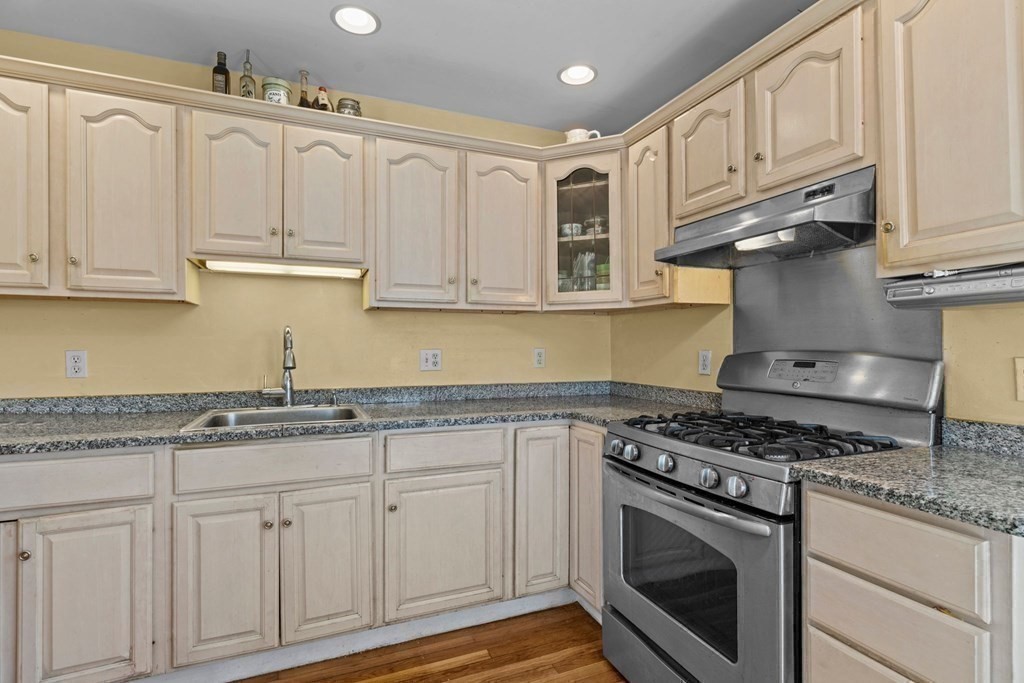 516 Pearse Road Swansea, MA 02777 - Photo 17 of 40 Gallery Image 17