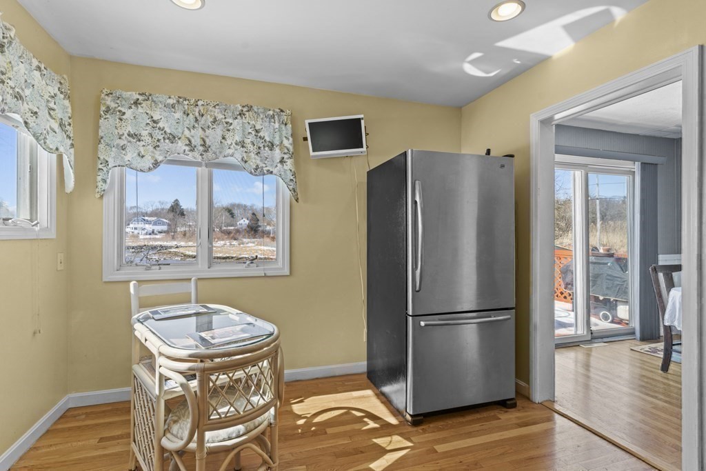 516 Pearse Road Swansea, MA 02777 - Photo 18 of 40 Gallery Image 18