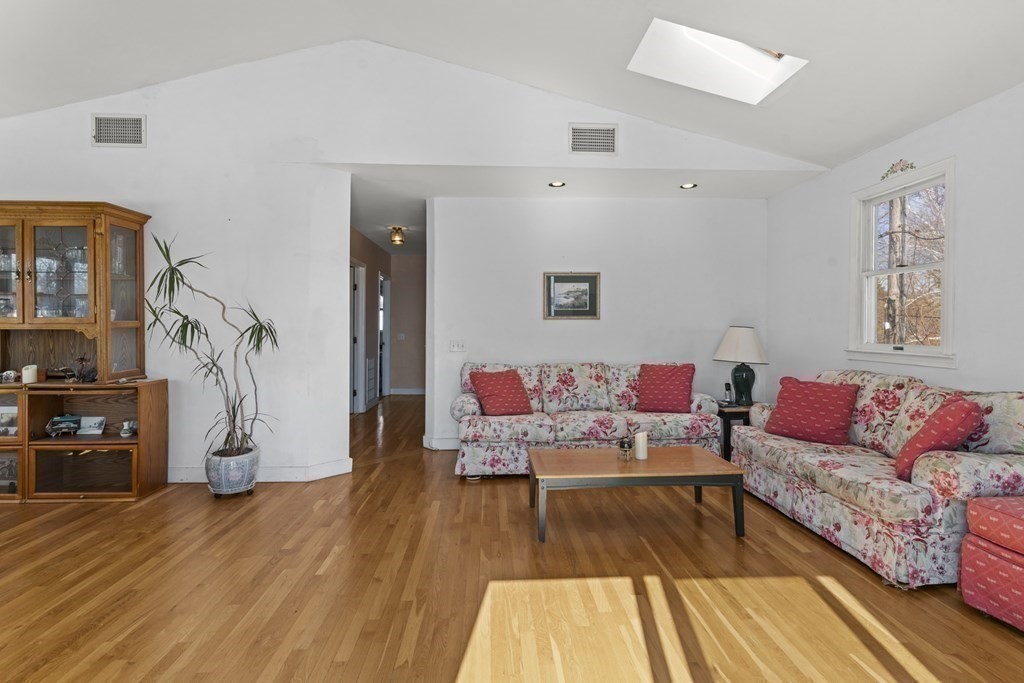 516 Pearse Road Swansea, MA 02777 - Photo 22 of 40 Gallery Image 22