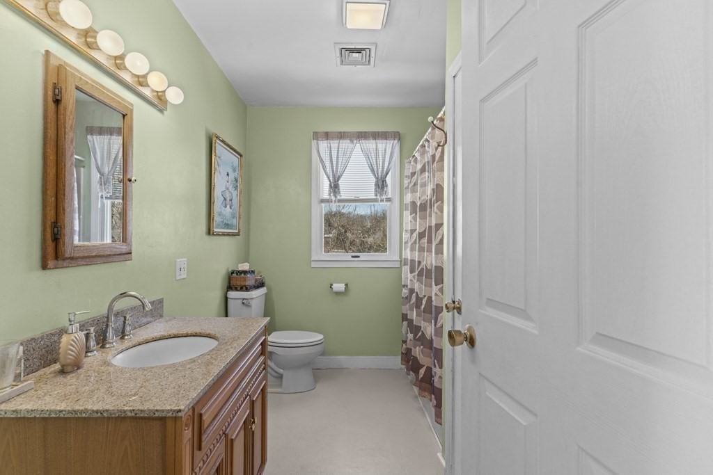 516 Pearse Road Swansea, MA 02777 - Photo 24 of 40 Gallery Image 24