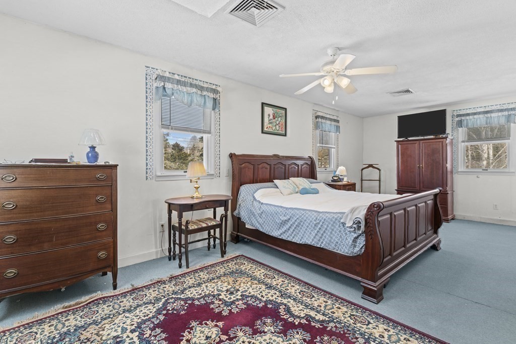 516 Pearse Road Swansea, MA 02777 - Photo 25 of 40 Gallery Image 25