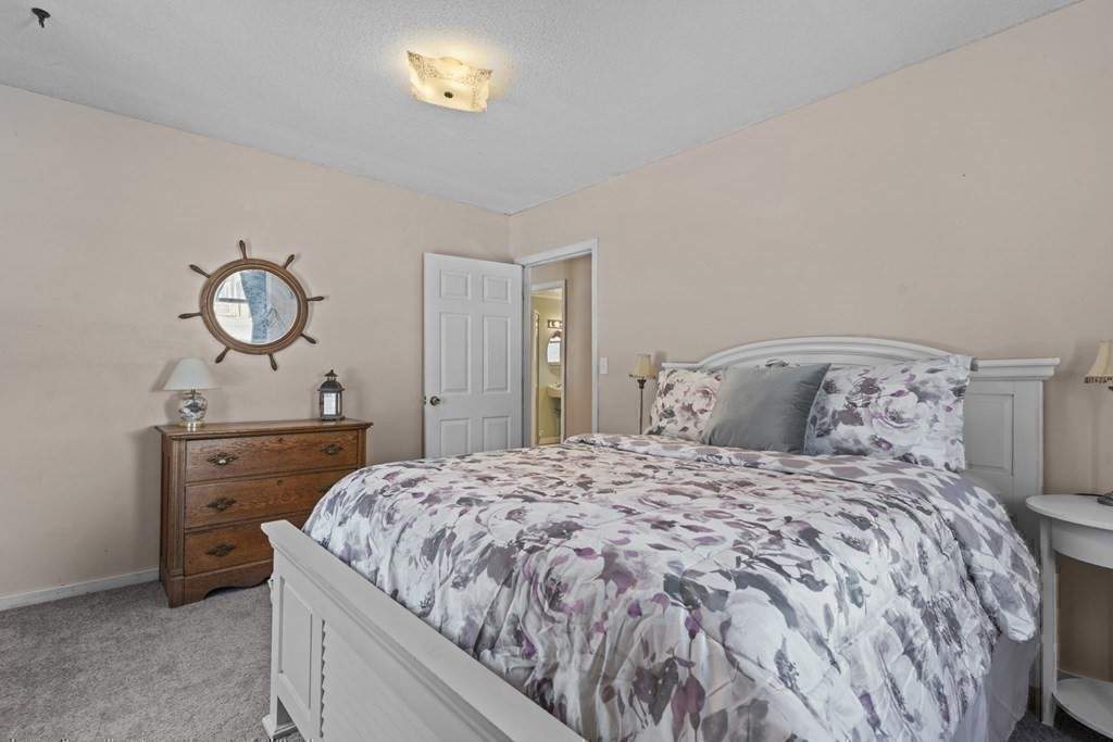 516 Pearse Road Swansea, MA 02777 - Photo 36 of 40 Gallery Image 36