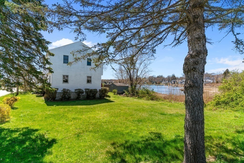 516 Pearse Road Swansea, MA 02777 - Photo 39 of 40 Gallery Image 39
