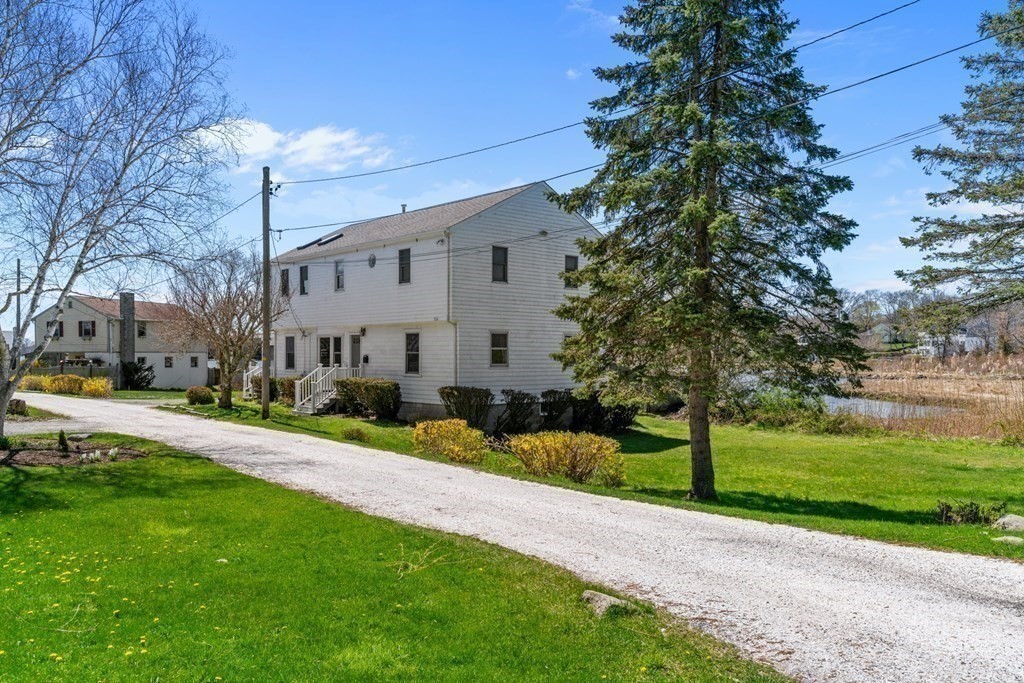 516 Pearse Road Swansea, MA 02777 - Photo 9 of 40 Gallery Image 9