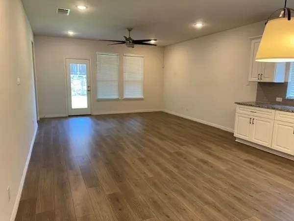 $2,495 | 5534 Capilano Court, Garland, TX 75043