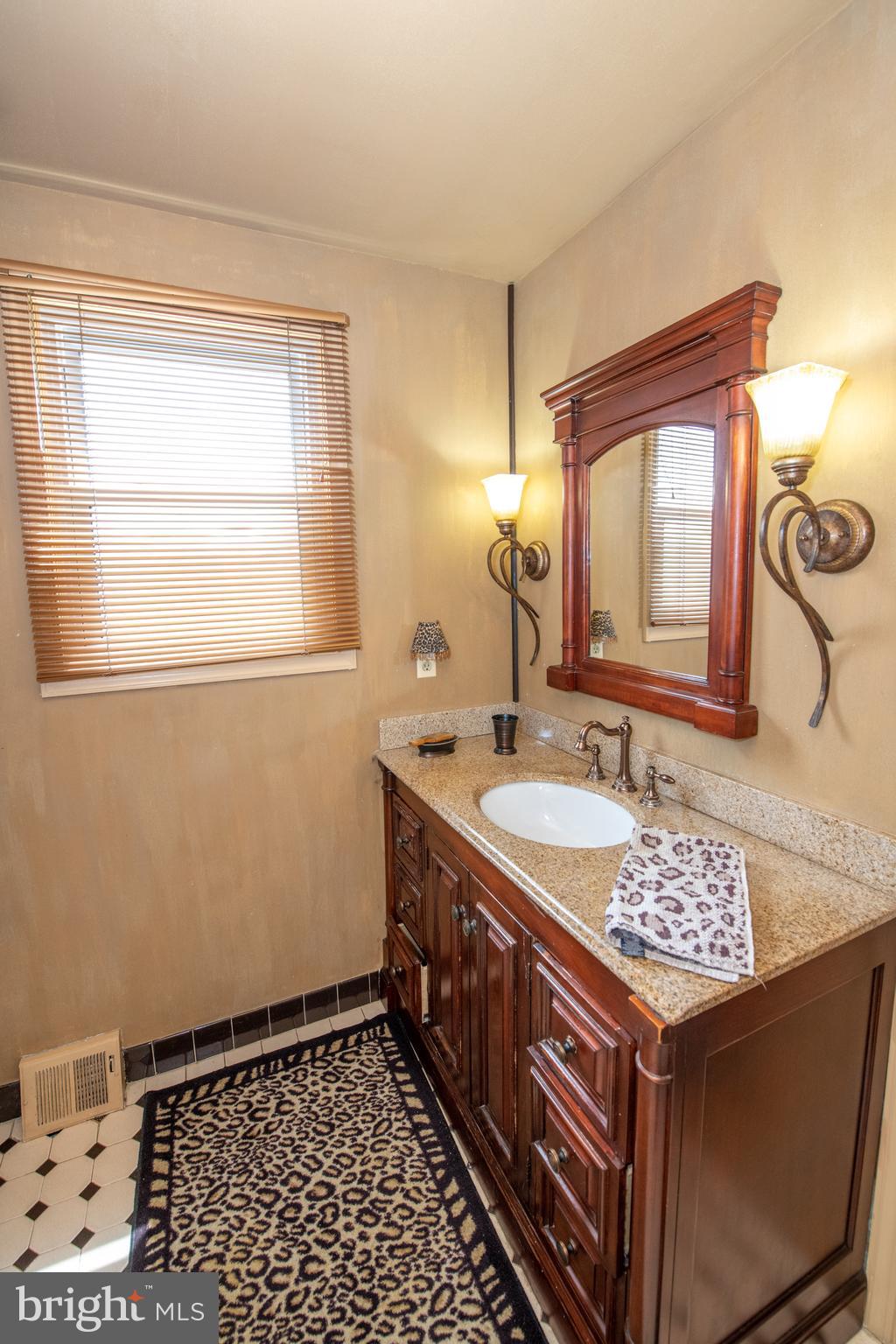 115 Spring Flower Court Huntingdon Valley, PA 19006 - Photo 21 of 33 Primary Bath
