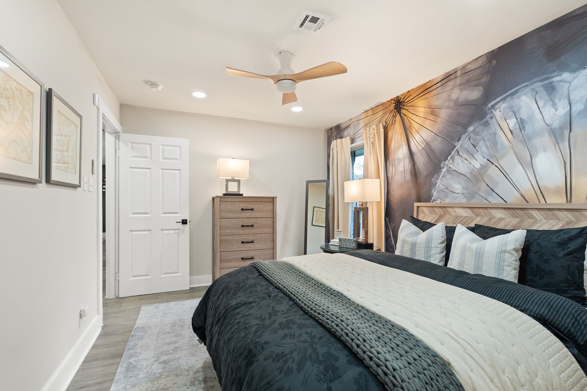 5113 West 43rd Street Houston, TX 77092 - Photo 15 of 30
