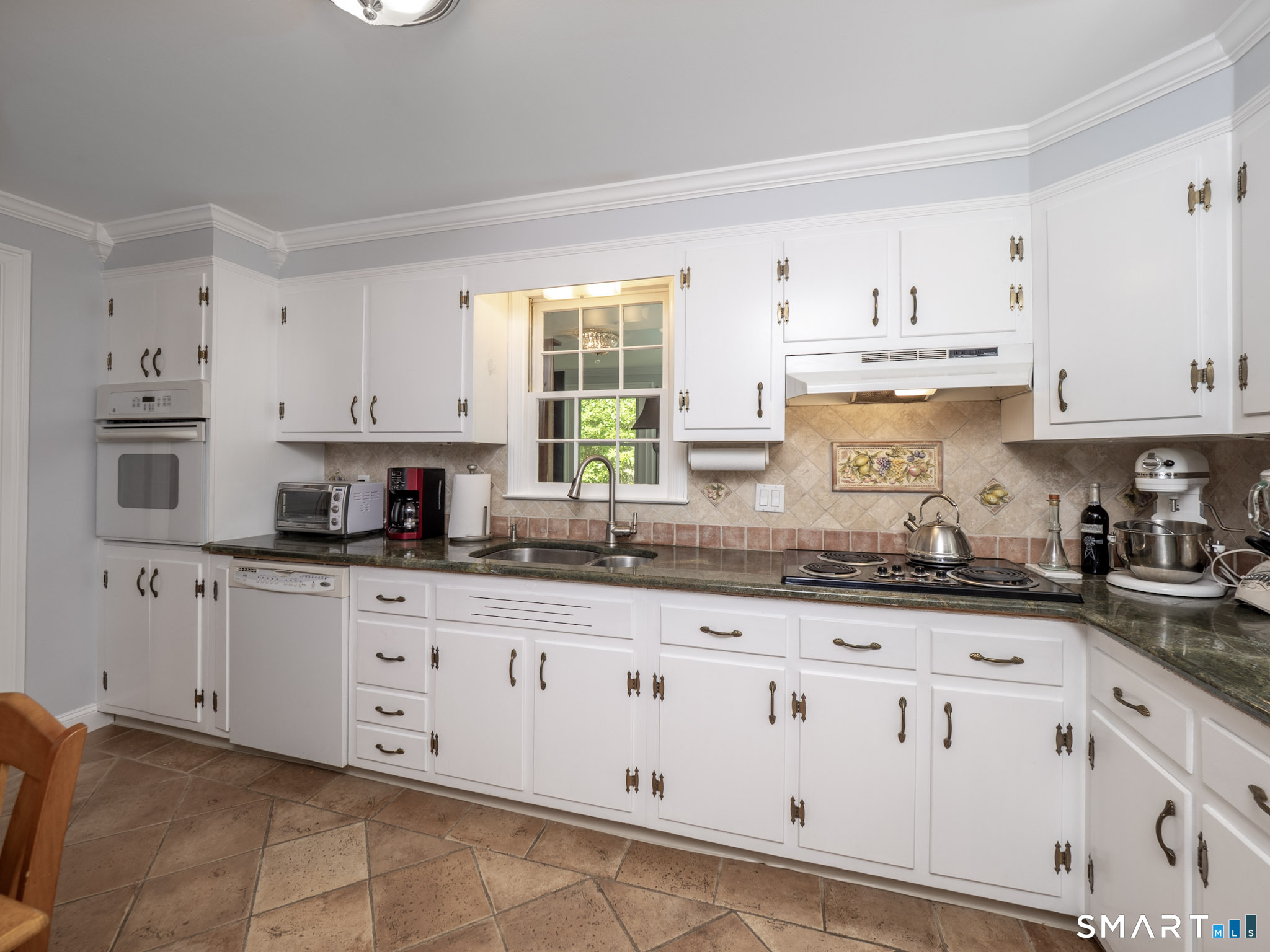 34 Powder Horn Hill Road Wilton, CT 06897 - Photo 13 of 24