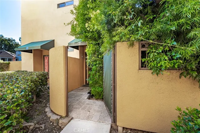 $449,980 | 25712 Le Parc, Unit 48, Lake Forest, CA 92630