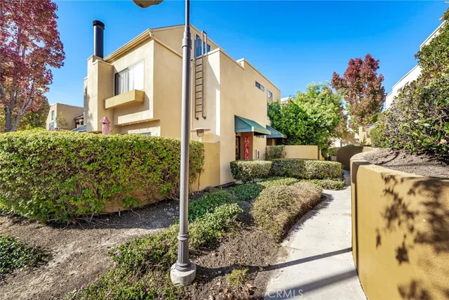 $449,980 | 25712 Le Parc, Unit 48, Lake Forest, CA 92630