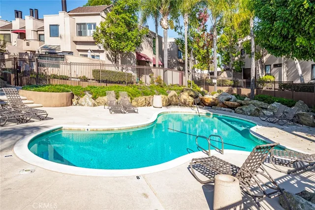 $449,980 | 25712 Le Parc, Unit 48, Lake Forest, CA 92630