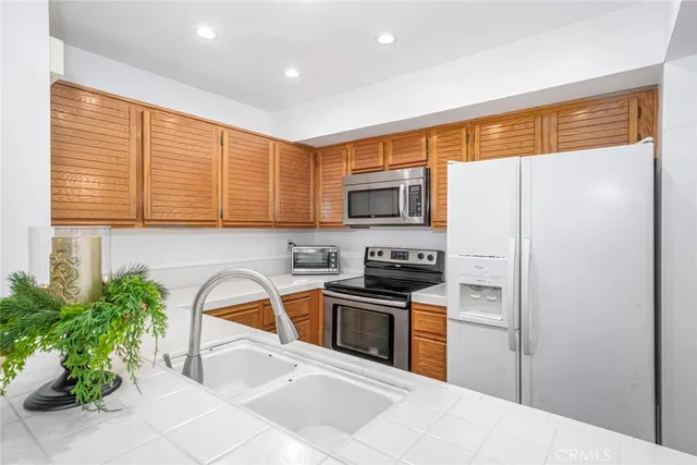 $449,980 | 25712 Le Parc, Unit 48, Lake Forest, CA 92630