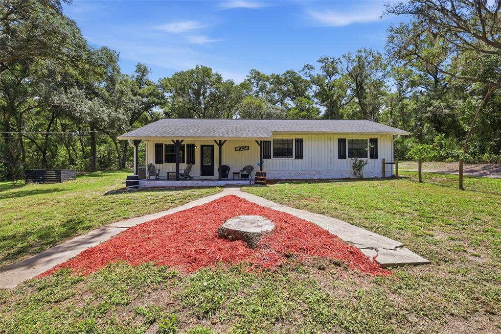 1095 South Ridgewood Avenue DeLand, FL 32720 - Photo 2 of 39
