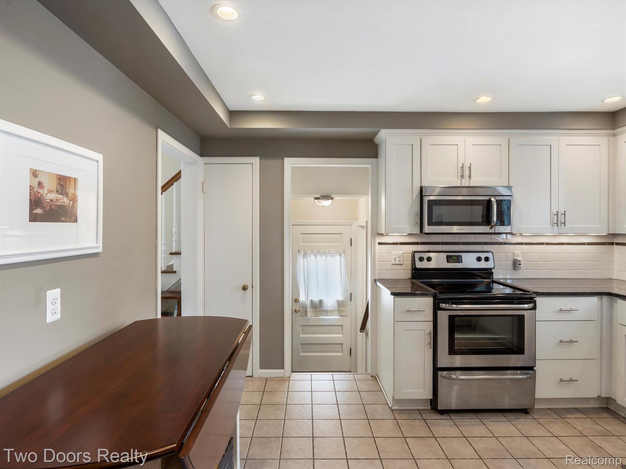 1943 Severn Road Grosse Pointe, MI 48236 - Photo 15 of 29 Room enough for a Small Dining Table