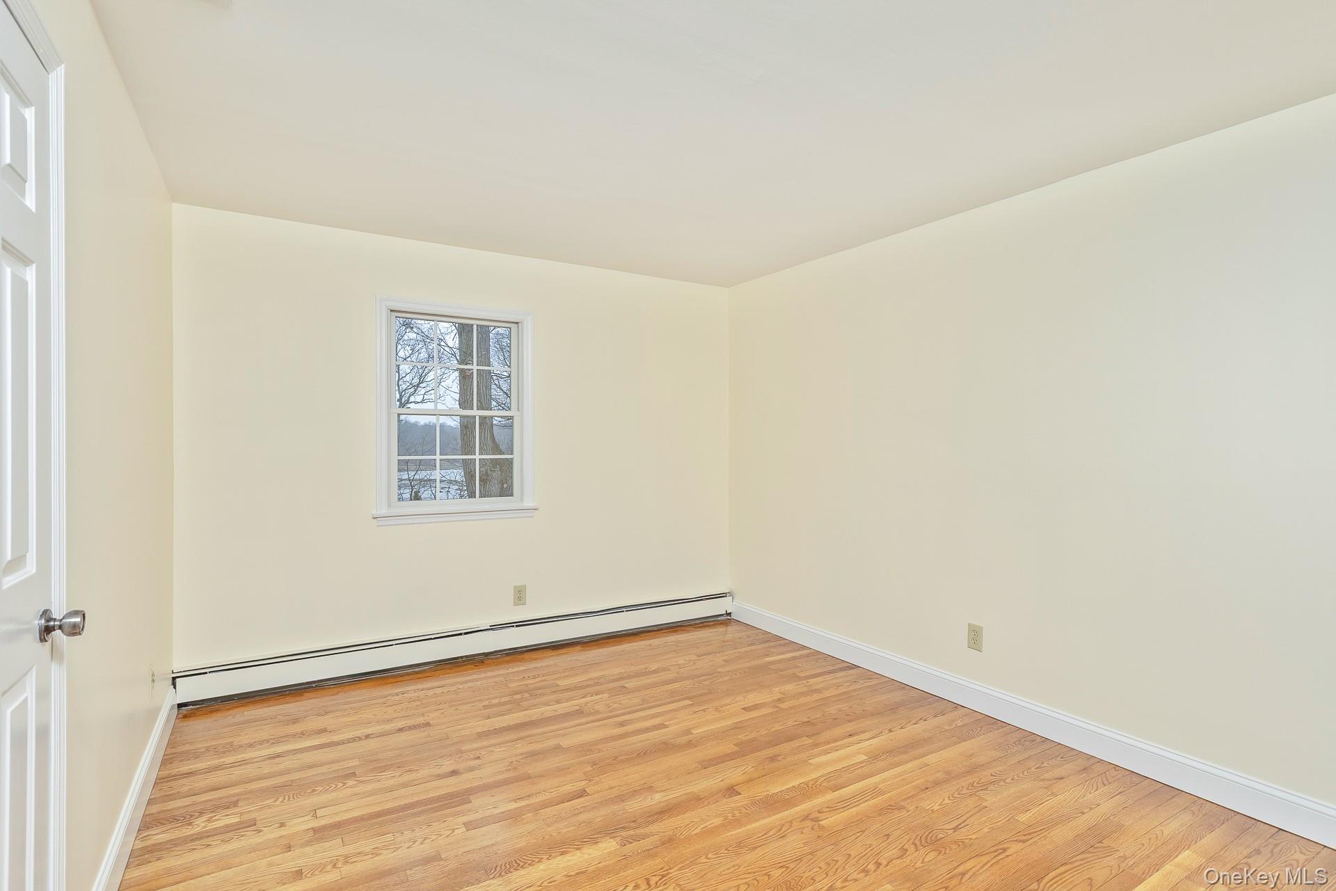 451 River Road St. James, NY 11780 - Photo 21 of 28 Nicely Sized