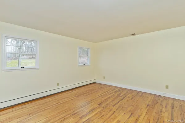 $6,000 | 451 River Road, St. James, NY 11780