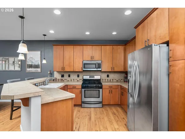 $369,900 | 4923 Southeast Lucas Court, Milwaukie, OR 97267