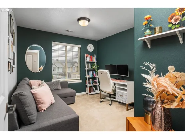 $369,900 | 4923 Southeast Lucas Court, Milwaukie, OR 97267