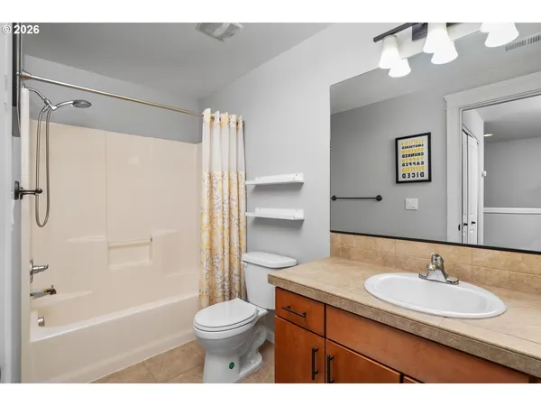 $369,900 | 4923 Southeast Lucas Court, Milwaukie, OR 97267