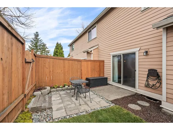 $369,900 | 4923 Southeast Lucas Court, Milwaukie, OR 97267