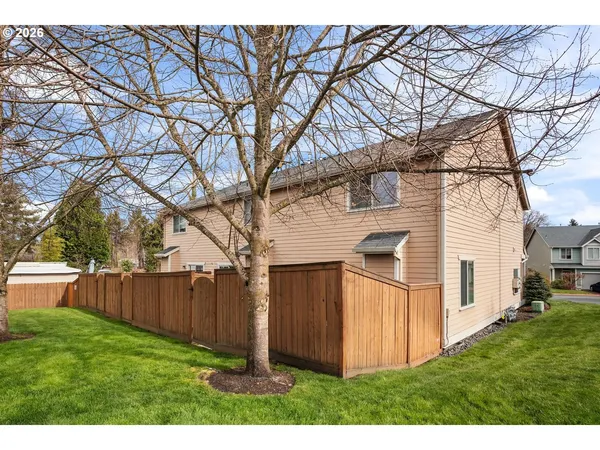 $369,900 | 4923 Southeast Lucas Court, Milwaukie, OR 97267