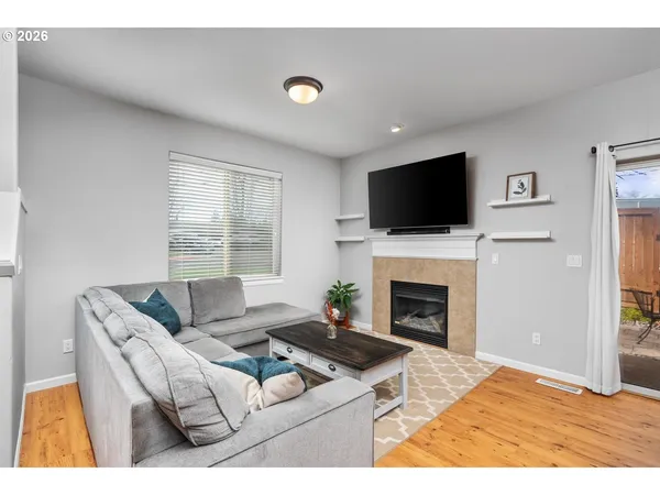 $369,900 | 4923 Southeast Lucas Court, Milwaukie, OR 97267