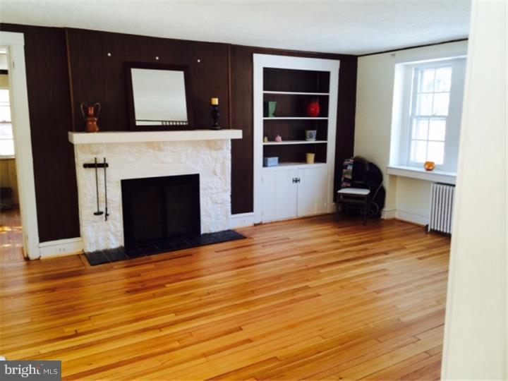 207 Avon Road Narberth, PA 19072 - Photo 3 of 11 Living Room