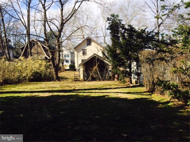 207 Avon Road Narberth, PA 19072 - Photo 9 of 11 View in Back