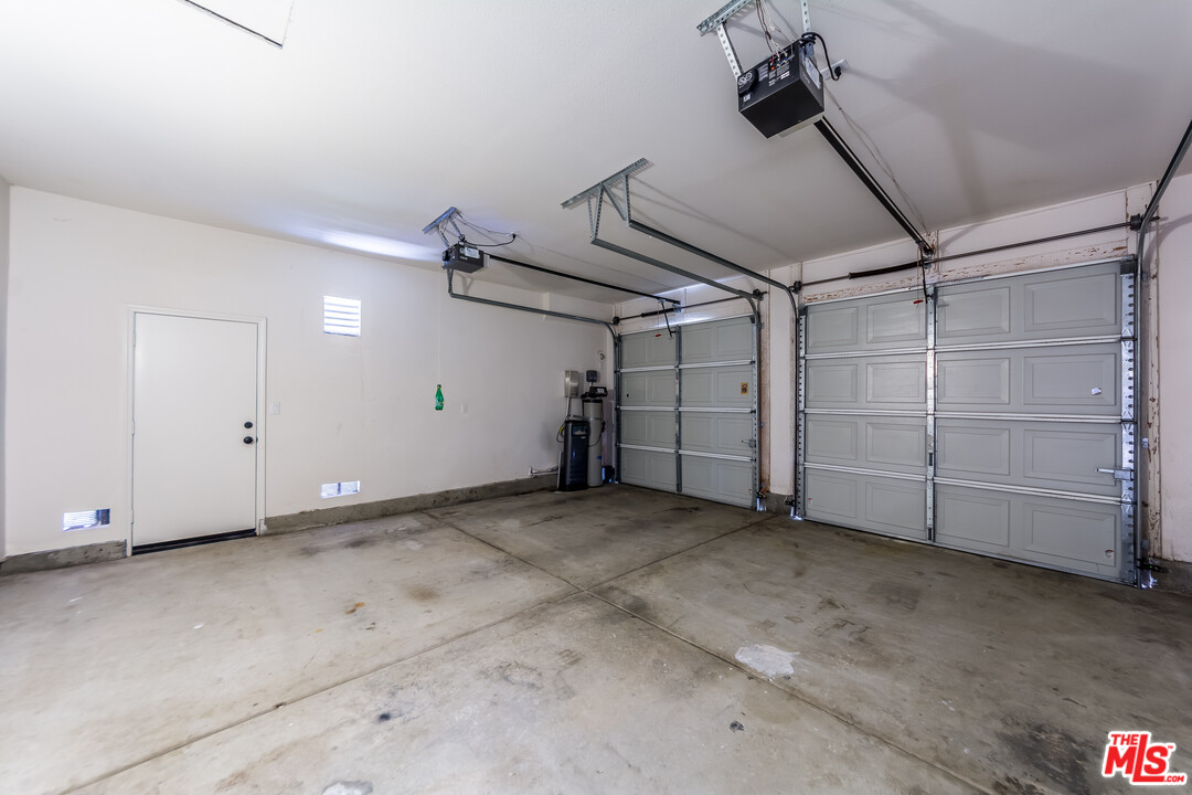 149 Laurel Ridge Drive Simi Valley, CA 93065 - Photo 51 of 53 a view of a room with an empty space