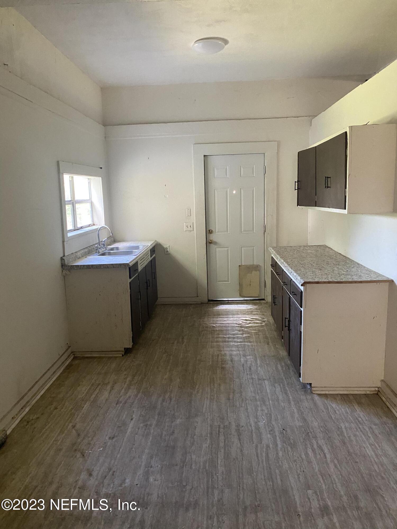 800 Oak Street Palatka, FL 32177 - Photo 3 of 9 B30D1280-861E-4E69-8C1D-7D85F9BF6091