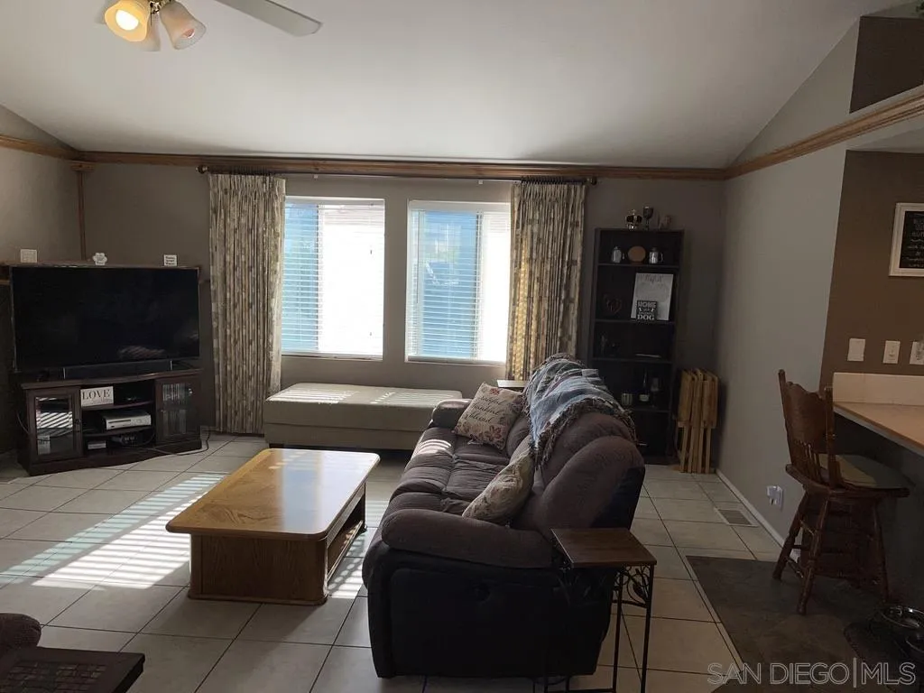 15935 Spring Oaks Road, Unit 51 El Cajon, CA 92021 - Photo 4 of 21 Gallery Image 4