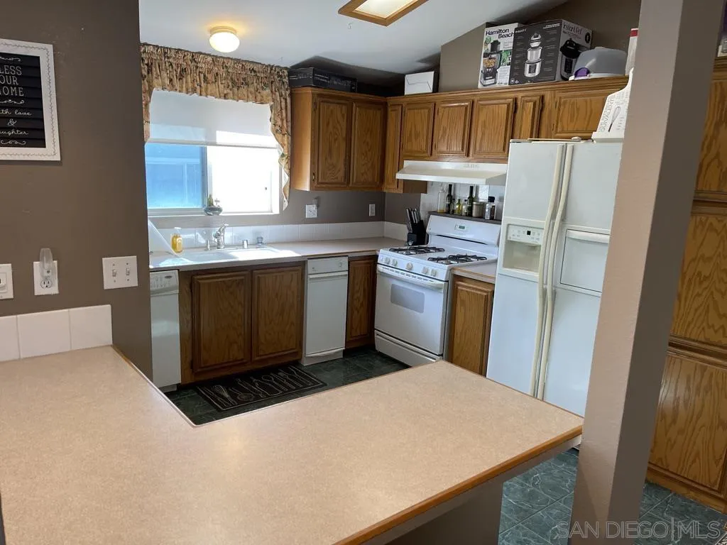 15935 Spring Oaks Road, Unit 51 El Cajon, CA 92021 - Photo 5 of 21 Gallery Image 5