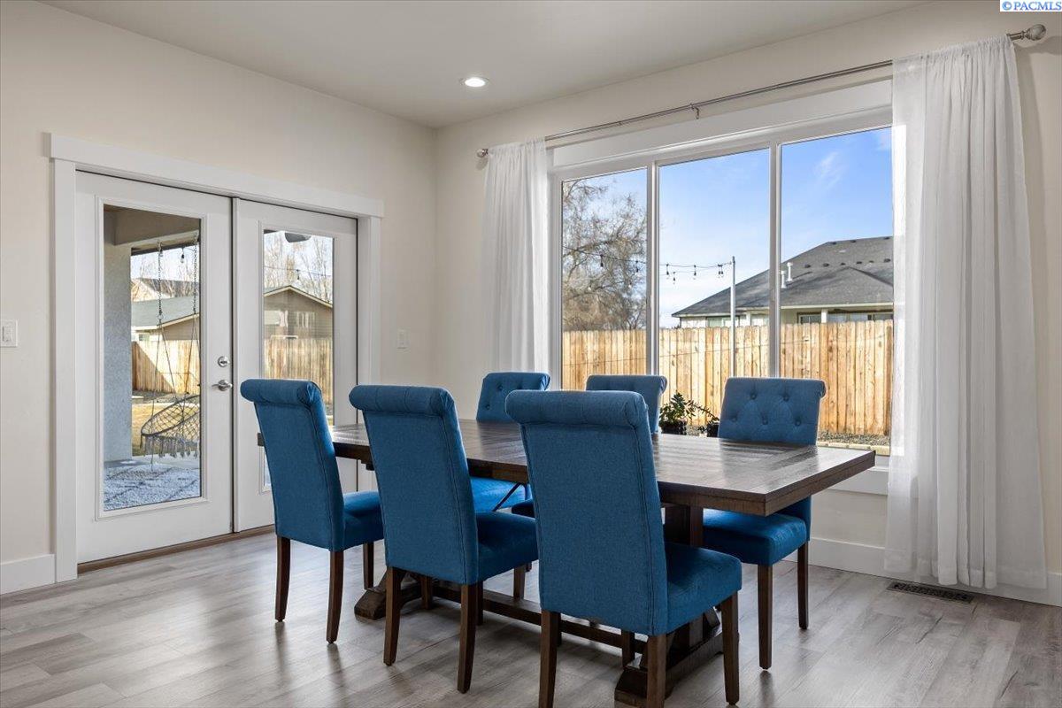 6419 West Richardson Road Pasco, WA 99301 - Photo 13 of 46 Gallery Image 13
