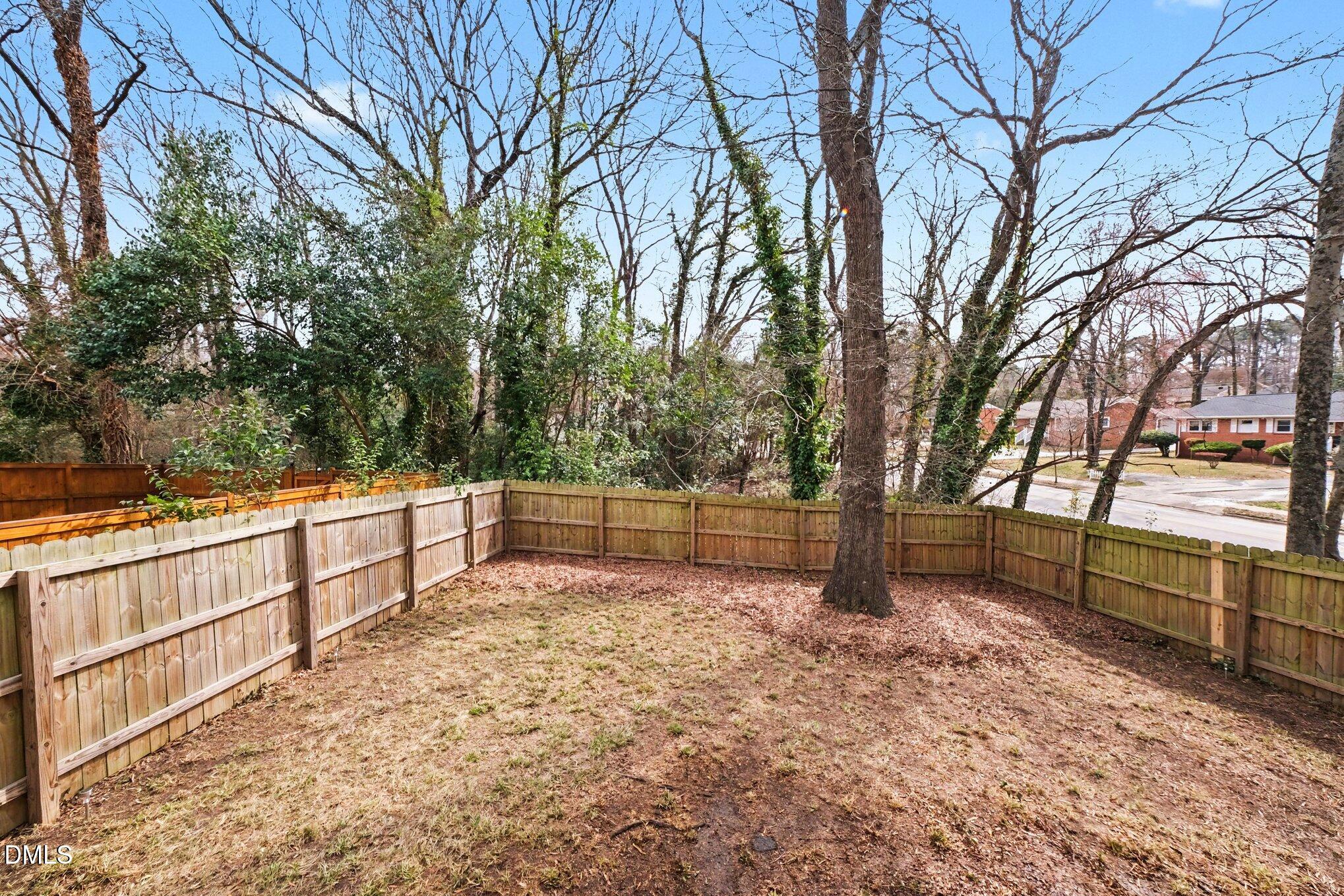 702 Brye Street Durham, NC 27703 - Photo 27 of 32 025_file_5636