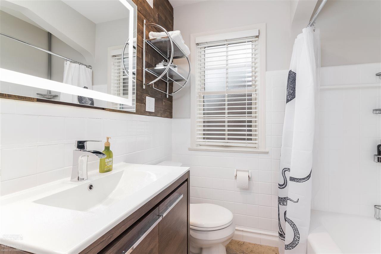 1136 Hawthorne Road Grosse Pointe Woods, MI 48236 - Photo 16 of 36