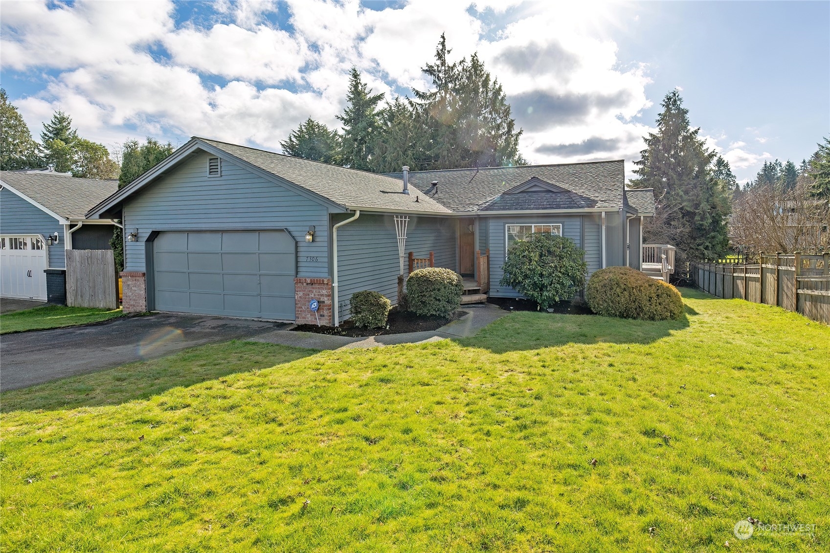 7306 East Collins Road Port Orchard, WA 98366 - Photo 1 of 38 Gallery Image 1