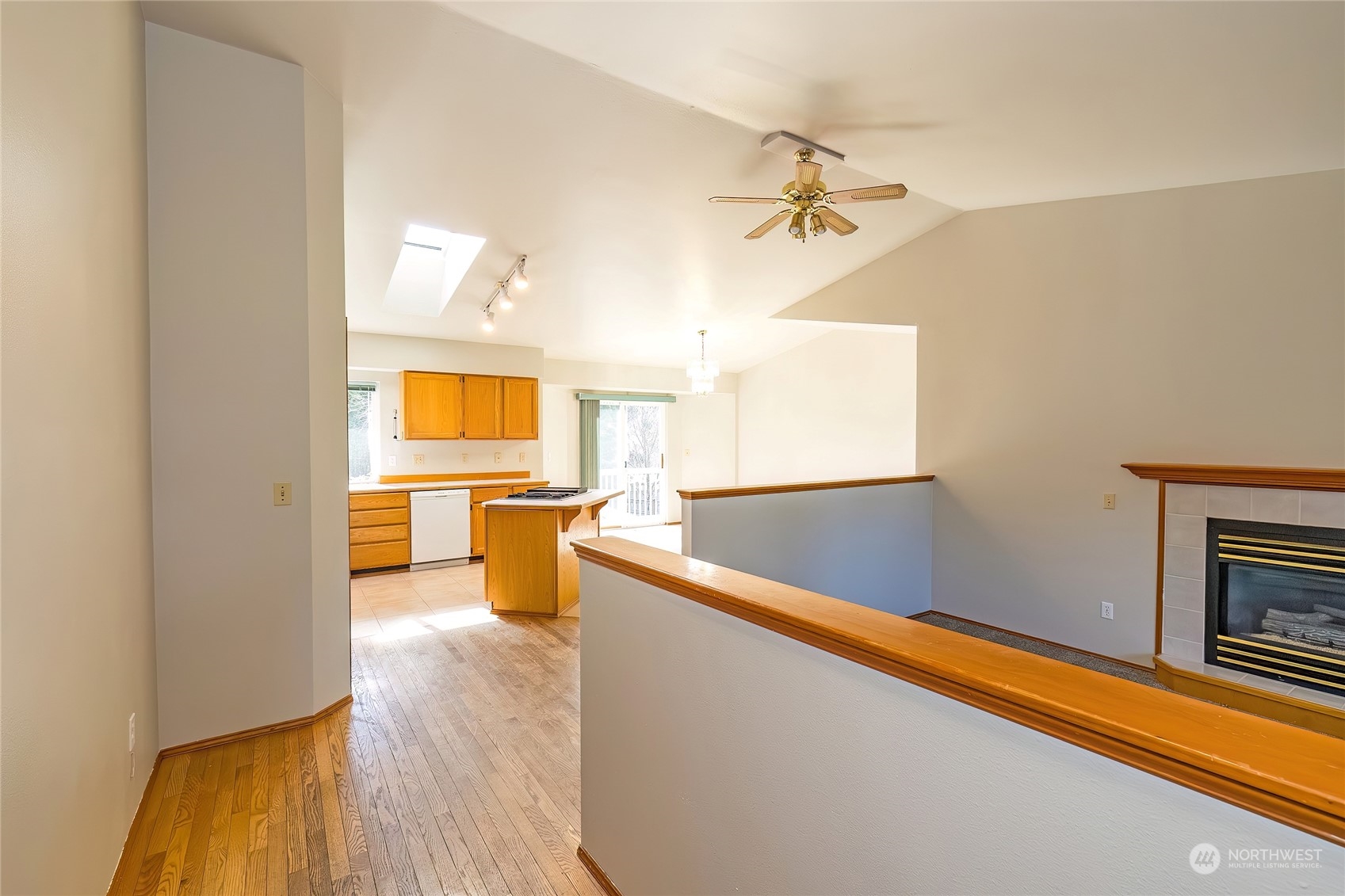 7306 East Collins Road Port Orchard, WA 98366 - Photo 15 of 38 Gallery Image 15
