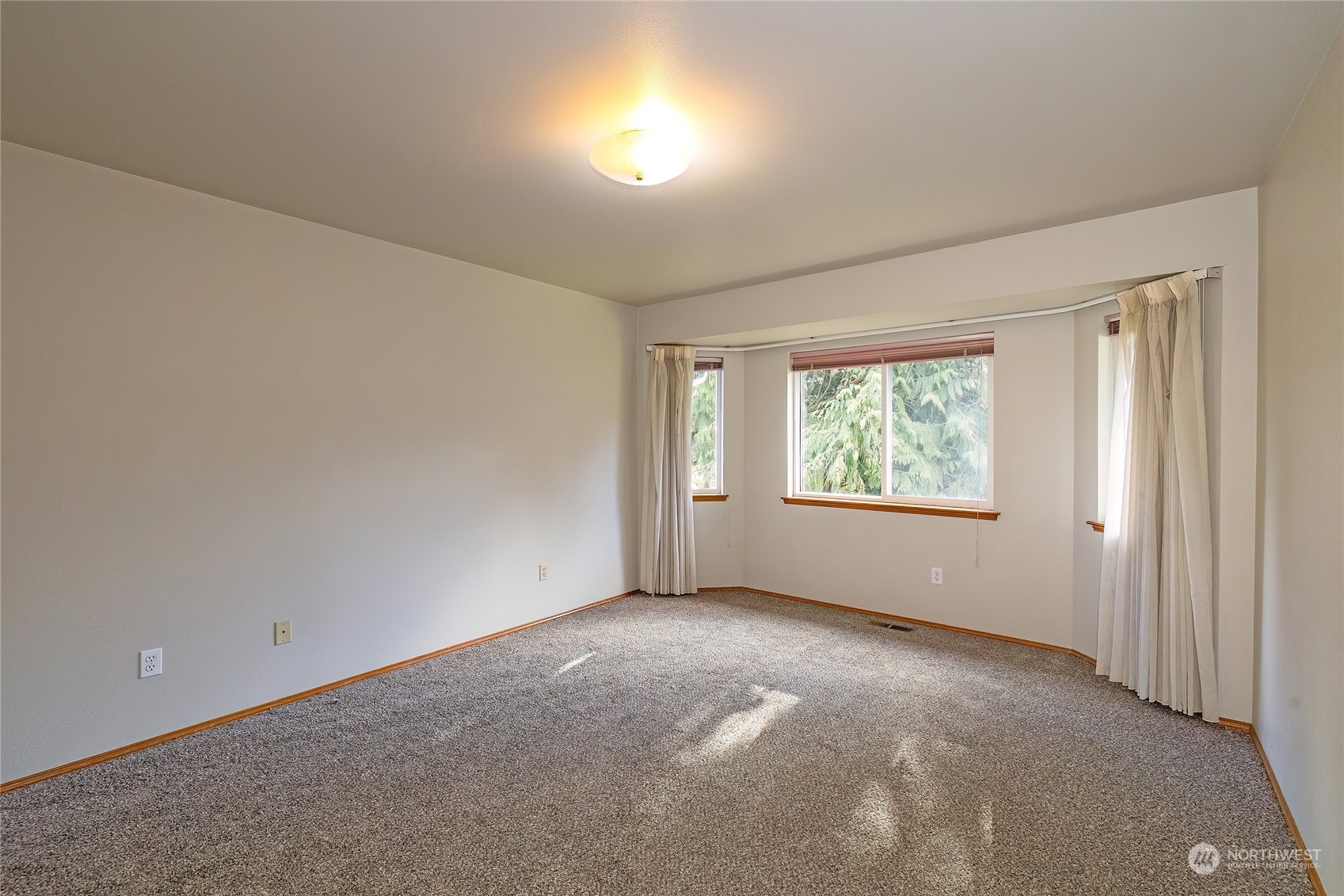 7306 East Collins Road Port Orchard, WA 98366 - Photo 24 of 38 Gallery Image 24