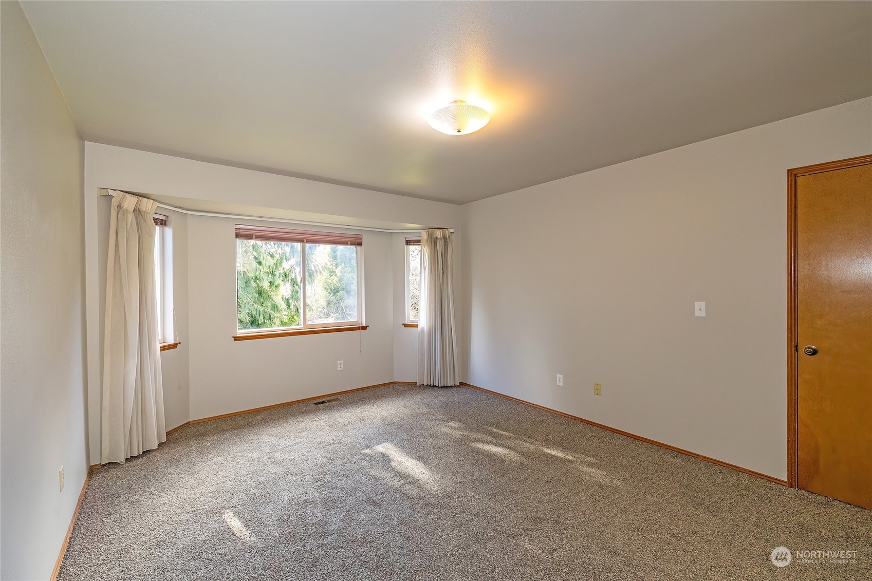 7306 East Collins Road Port Orchard, WA 98366 - Photo 25 of 38 Gallery Image 25