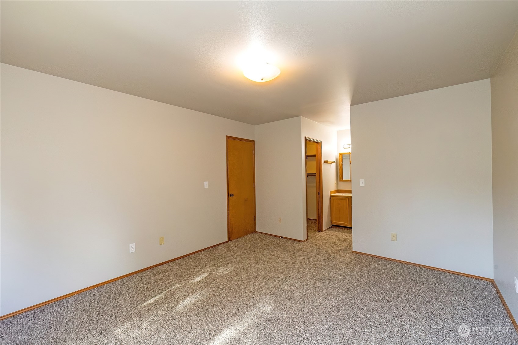 7306 East Collins Road Port Orchard, WA 98366 - Photo 27 of 38 Gallery Image 27