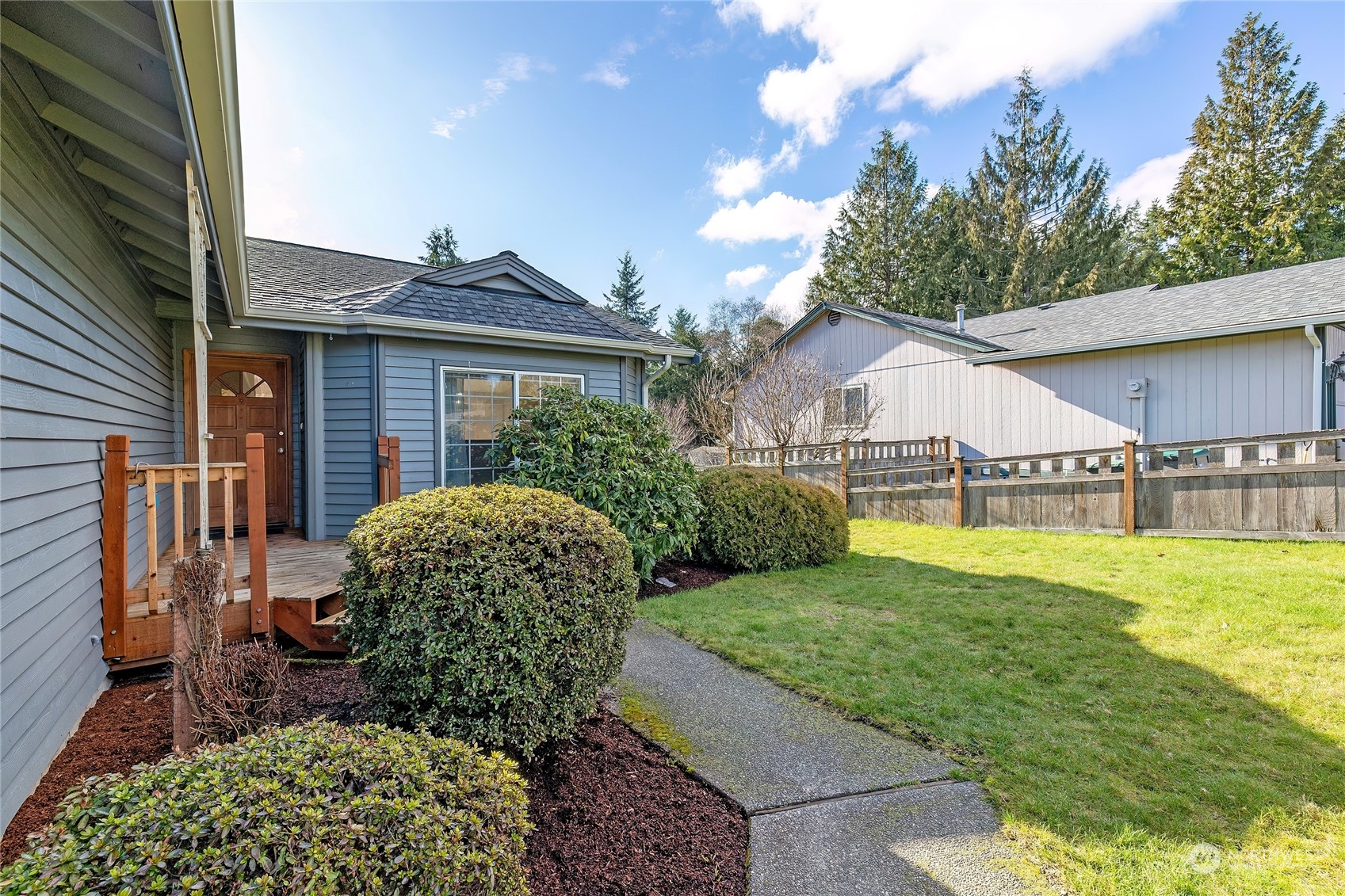 7306 East Collins Road Port Orchard, WA 98366 - Photo 4 of 38 Gallery Image 4